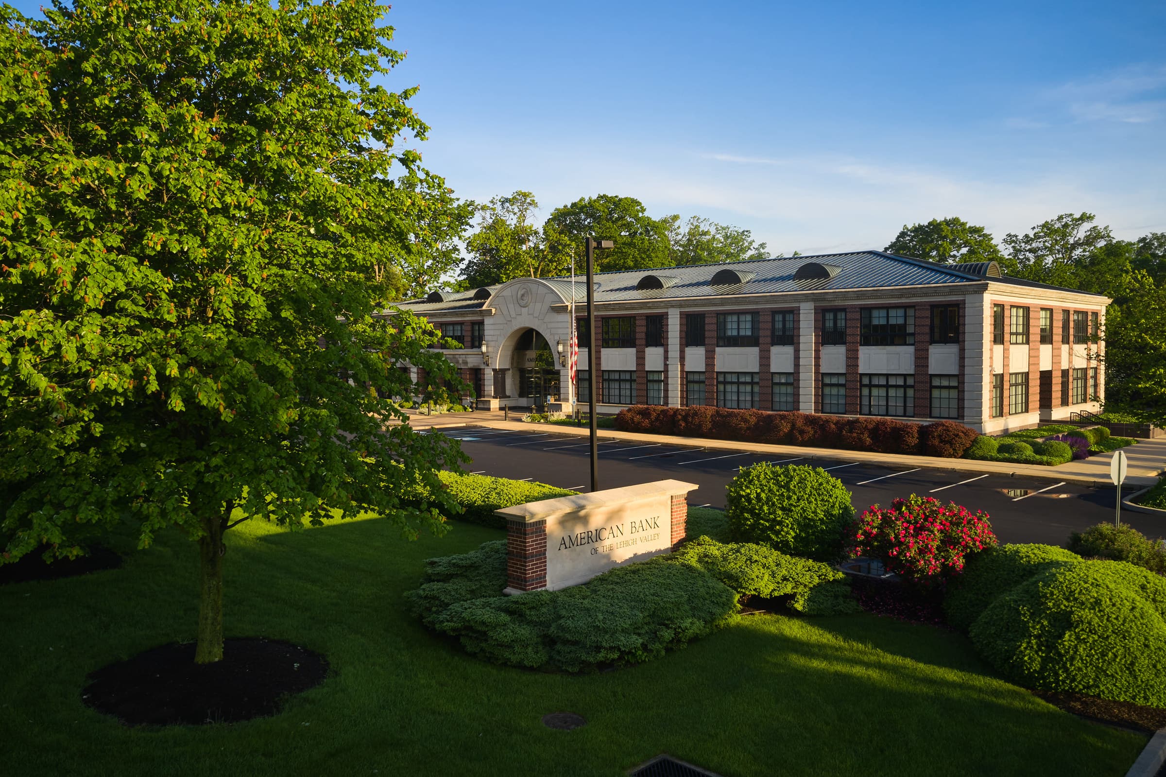 Exterior photography at American Bank