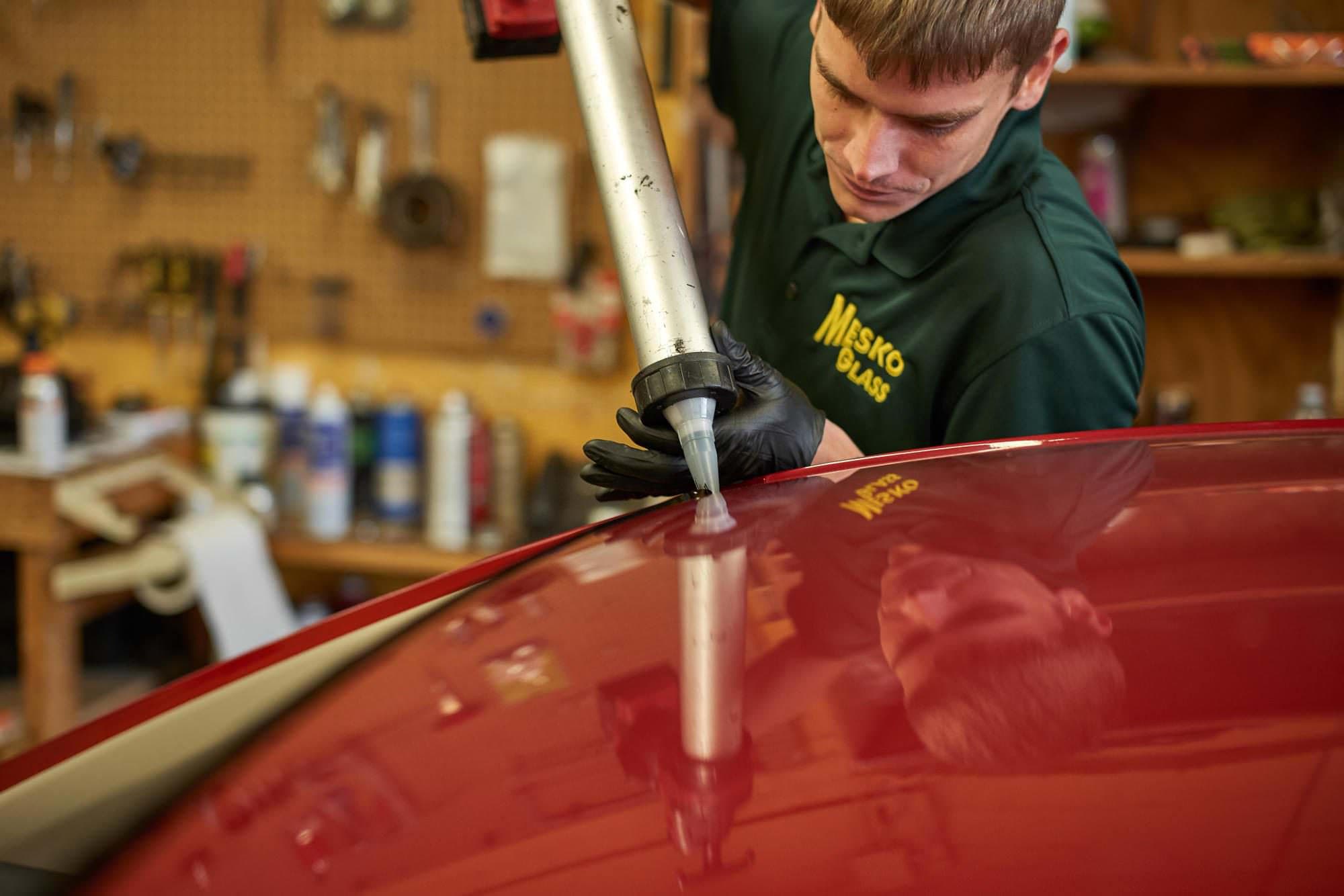 Auto glass replacement